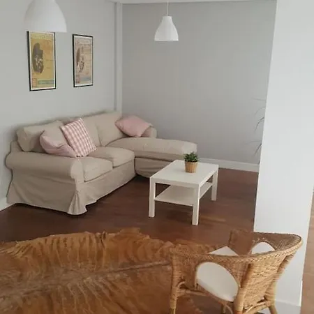 Pisos Centricos De 3 아파트