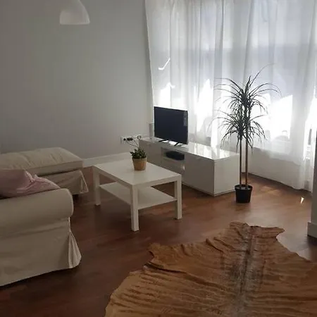 아파트 Pisos Centricos De 3 *